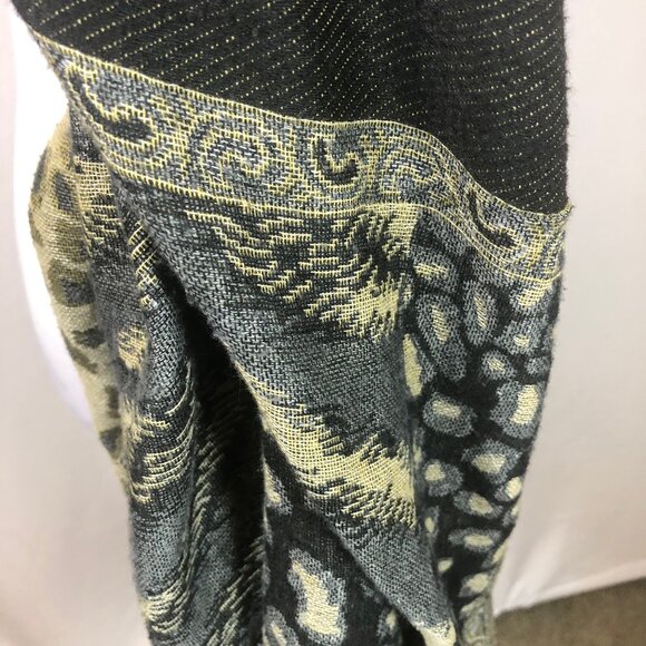 Vintage Pashmina-Style Jacquard Shawl – Olive & Black Reversible Wrap - Picture 12 of 15